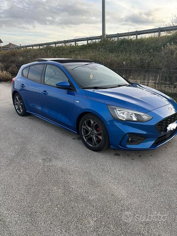 Usata Ford Focus ST-Line 120 CV (88 kW) 2019 Blu Berlina