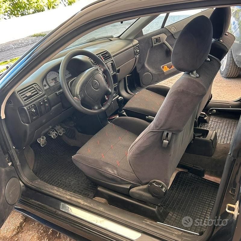 Occasion Opel Calibra 1995 Noir Coupé