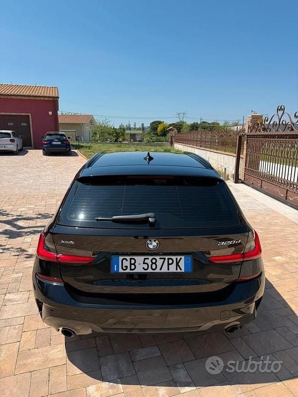 Usata BMW 320 Efficient Dynamics 190 CV (139 kW) 2020 Nero Station wagon