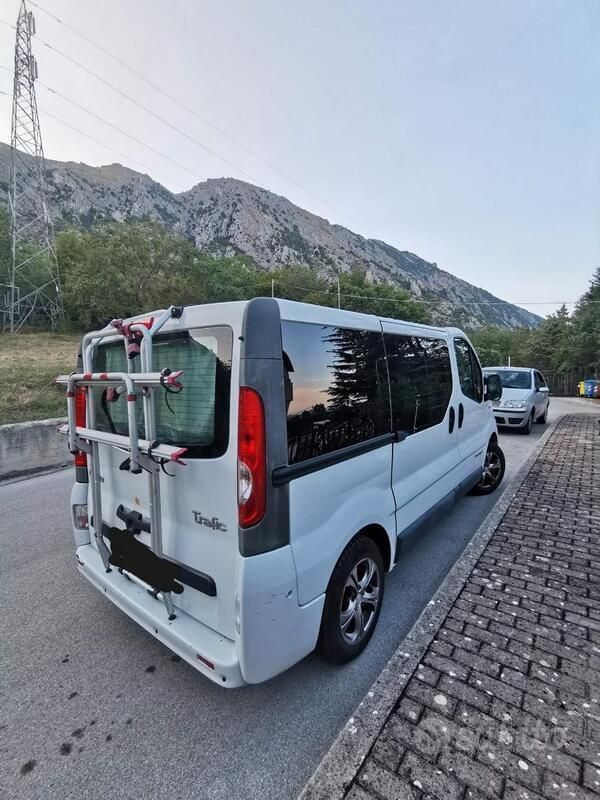Usata 2010 Renault Trafic Furgone | 10.800 € - Immagine 1/4