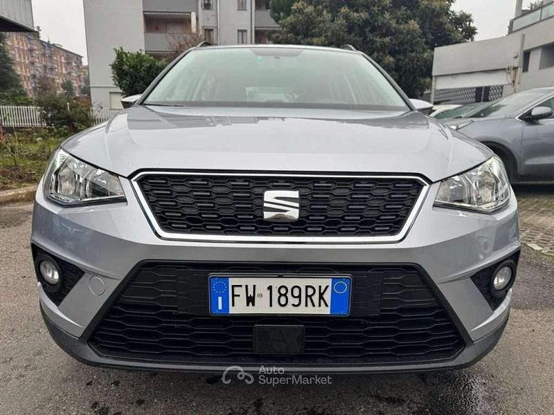 Usata Seat Arona Style 95 CV (69 kW) 2019 Argento SUV