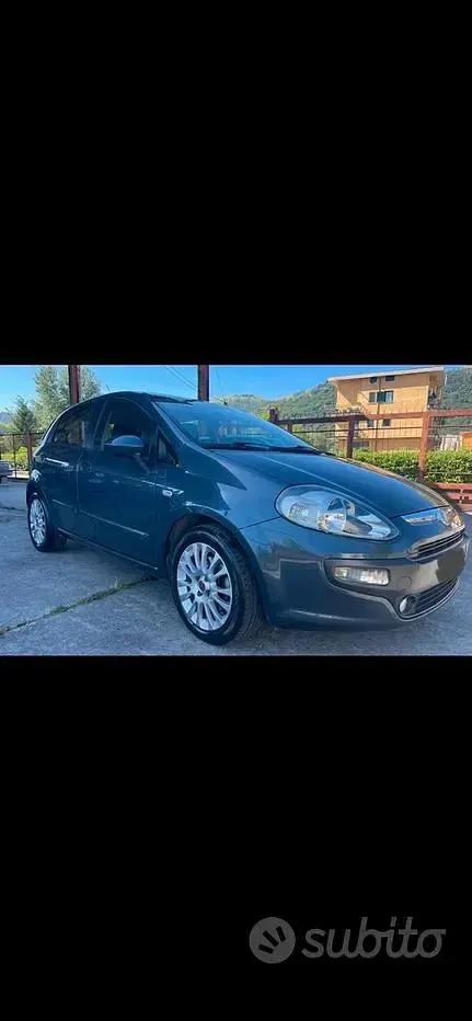 Usata Fiat Punto 75 CV (55 kW) 2010 Grigio Utilitaria