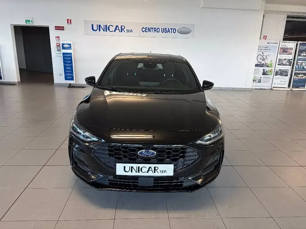 Usado Ford Focus ST-Line X 125 HP (91 kW) 2023 Preto Sedan