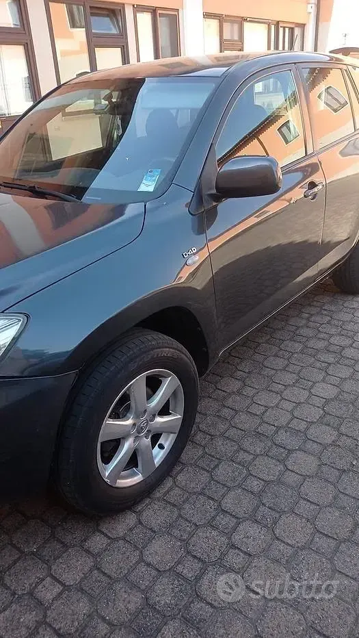 Usata Toyota RAV4 136 CV (100 kW) 2008 SUV