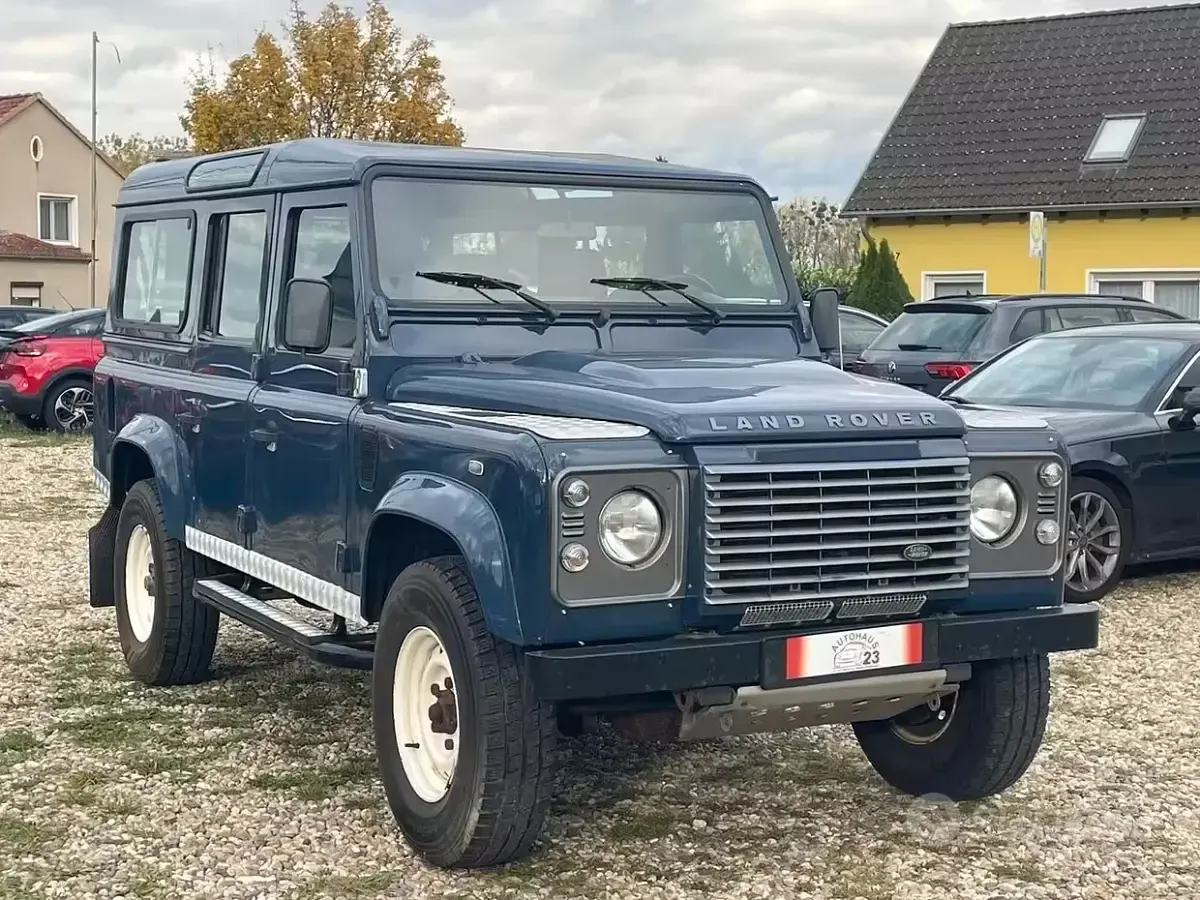 Usata Land Rover Defender 122 CV (89 kW) 2010 SUV
