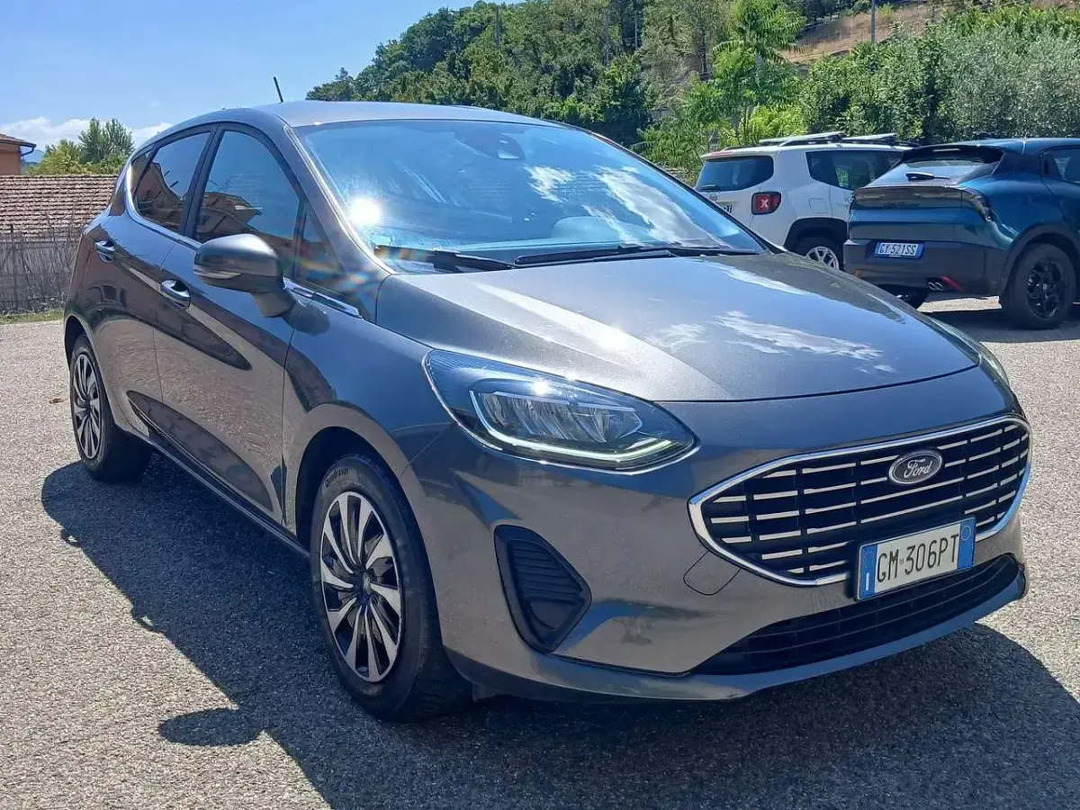 Usata Ford Fiesta Titanium 75 CV (55 kW) 2023 Grigio Utilitaria