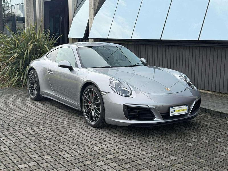 Usata Porsche 911 Carrera 4 370 CV (272 kW) 2018 Argento Coupé