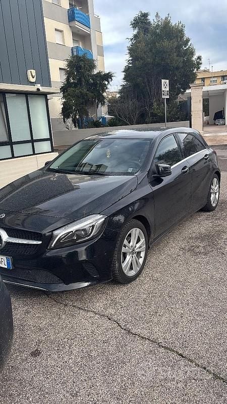 Occasion Mercedes A180 109 ch (80 kW) 2018 Noir Berline