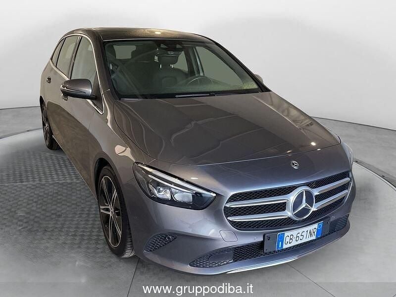 Usata Mercedes B180 Sport 116 CV (85 kW) 2020 Grigio Utilitaria
