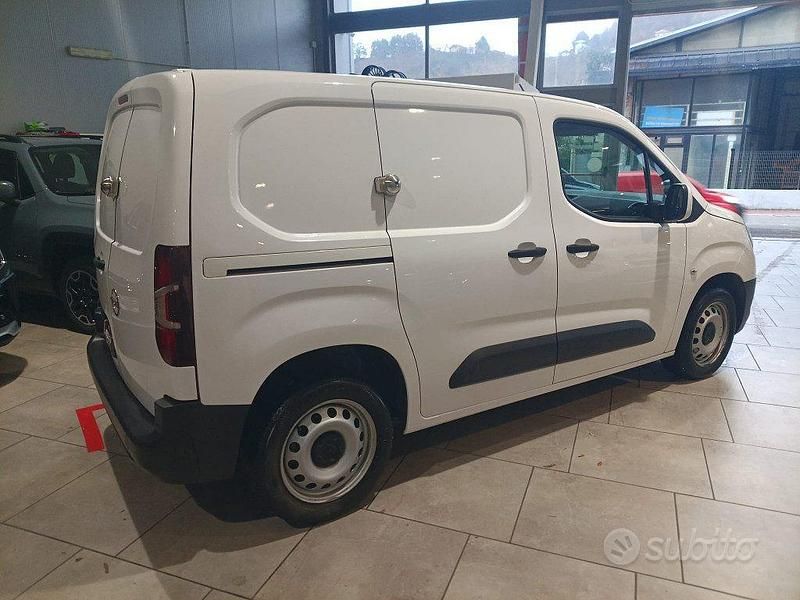 Usata Opel Combo S 102 CV (75 kW) 2020 Bianco Monovolume