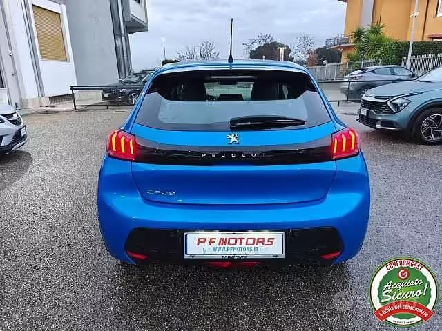 Usata Peugeot 208 Allure 100 kW (136 CV) 2020 Blu Utilitaria