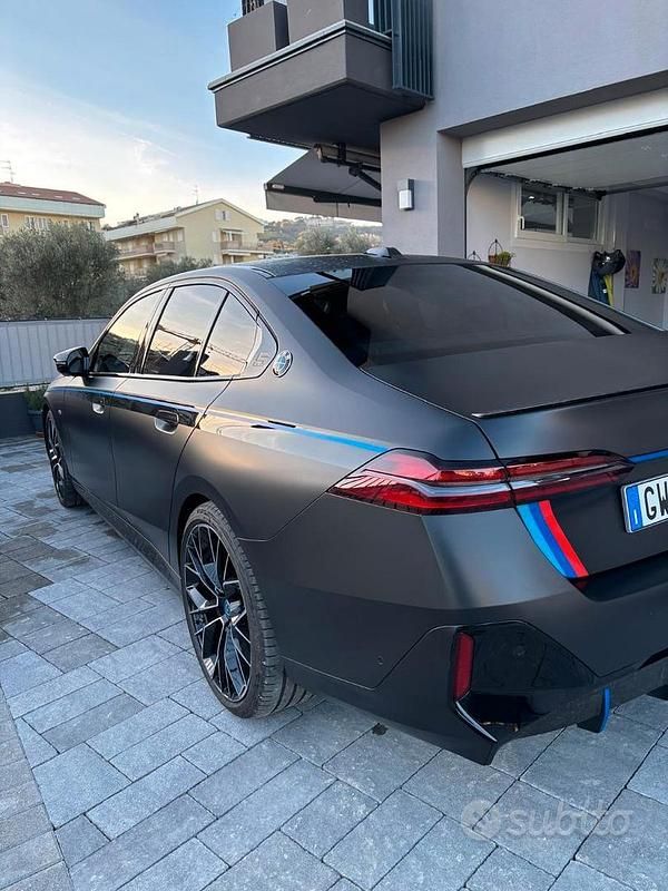 Usata BMW i5 442 kW (601 CV) 2024 Nero Berlina