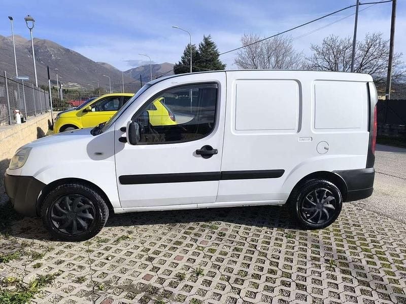 Usata Fiat Doblò Dynamic 105 CV (77 kW) 2005 Monovolume