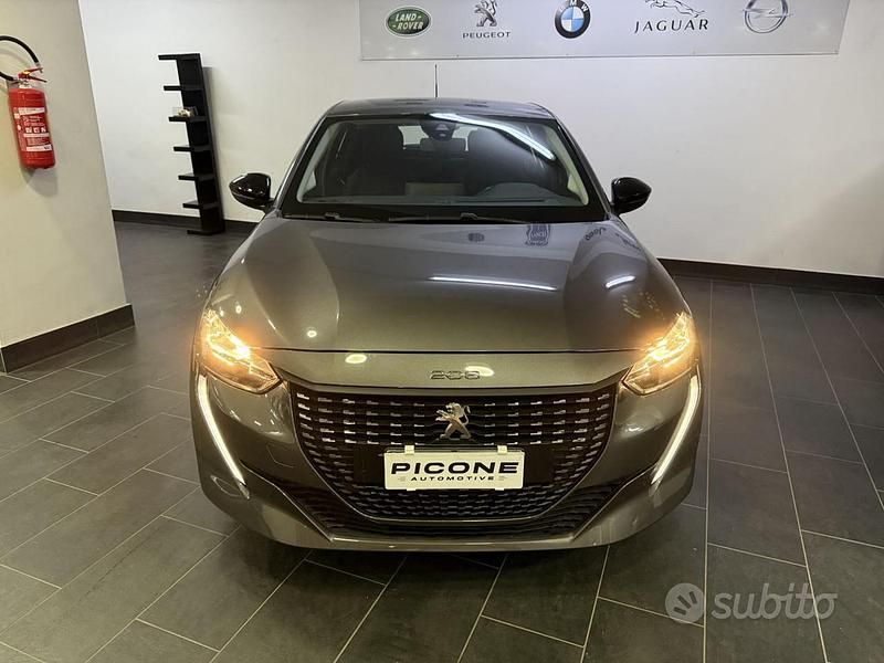 Usata Peugeot 208 Active 75 CV (55 kW) 2022 Grigio Utilitaria