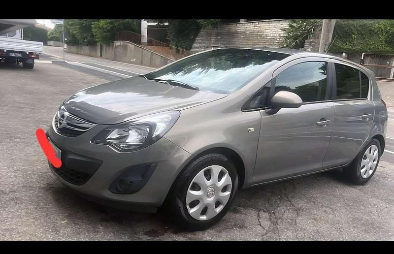 Usata 2014 Opel Corsa Tre volumi | 5700 € (Buon prezzo) - Immagine 1/4