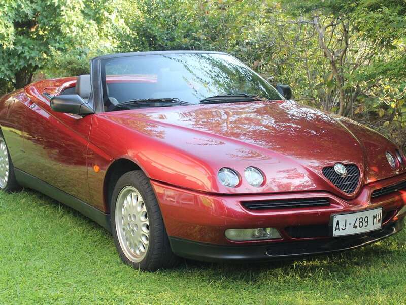 Usato 1996 Alfa Romeo Spider 2.0 Benzin 150 CV (14.000 €)