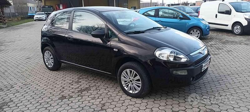 Usata Fiat Punto Evo Dynamic 77 CV (56 kW) 2009 Nero Utilitaria