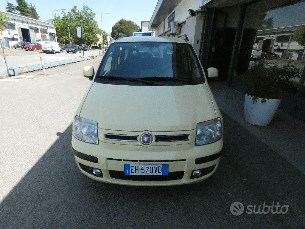 Usata Fiat Panda Dynamic 77 CV (56 kW) 2011 Giallo Utilitaria