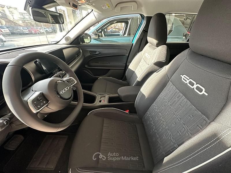 Nuova Fiat 600 110 CV (80 kW) 2026 Verde SUV