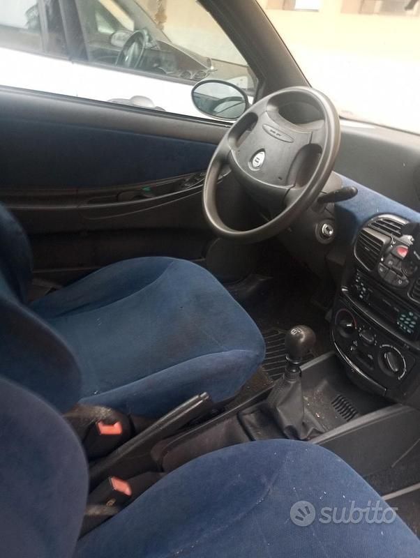 Usata Lancia Ypsilon 2001 Utilitaria