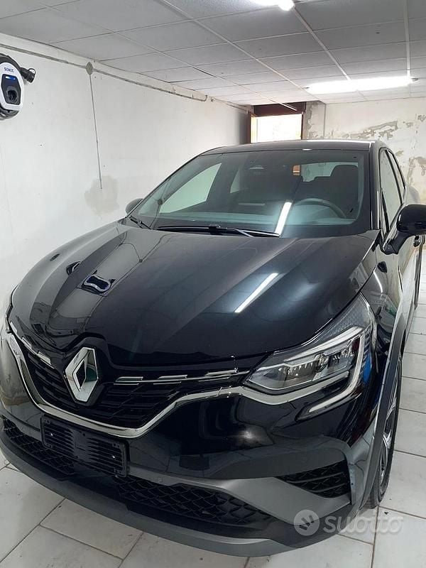 Usata Renault Captur RS Line 143 CV (105 kW) 2022 Nero SUV