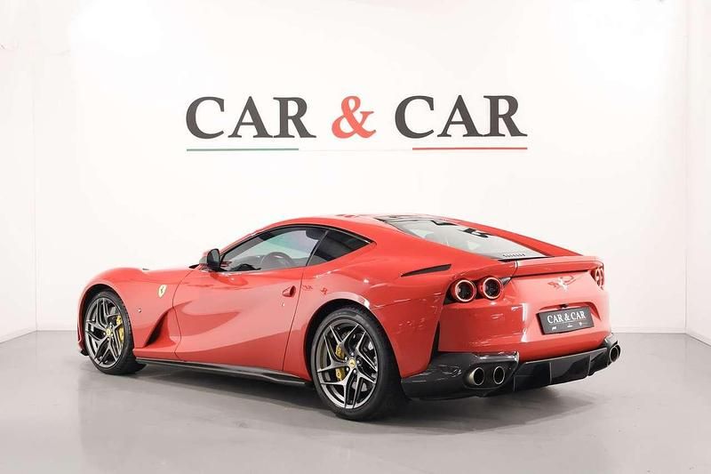 Usata Ferrari 812 799 CV (587 kW) 2018 Rosso Coupé