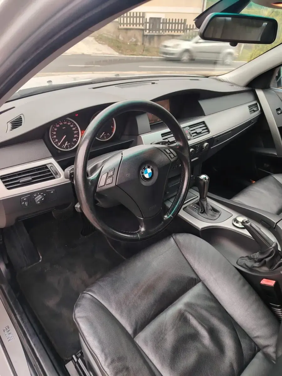 Usata BMW 530 218 CV (160 kW) 2003 Argento Berlina