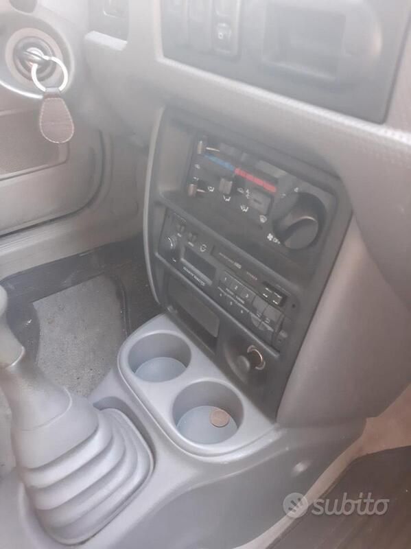 Usata Mazda Demio 72 CV (52 kW) 1998 Verde Utilitaria