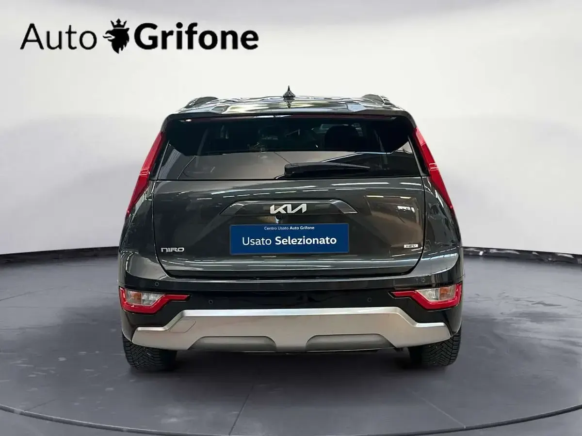 Usata Kia Niro Style 140 CV (102 kW) 2023 Grigio SUV