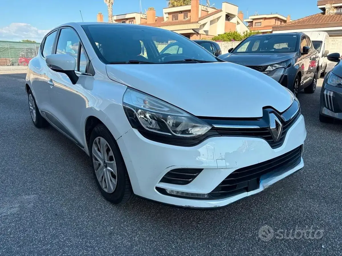 Usata Renault Clio IV Life 73 CV (53 kW) 2017 Bianco Berlina