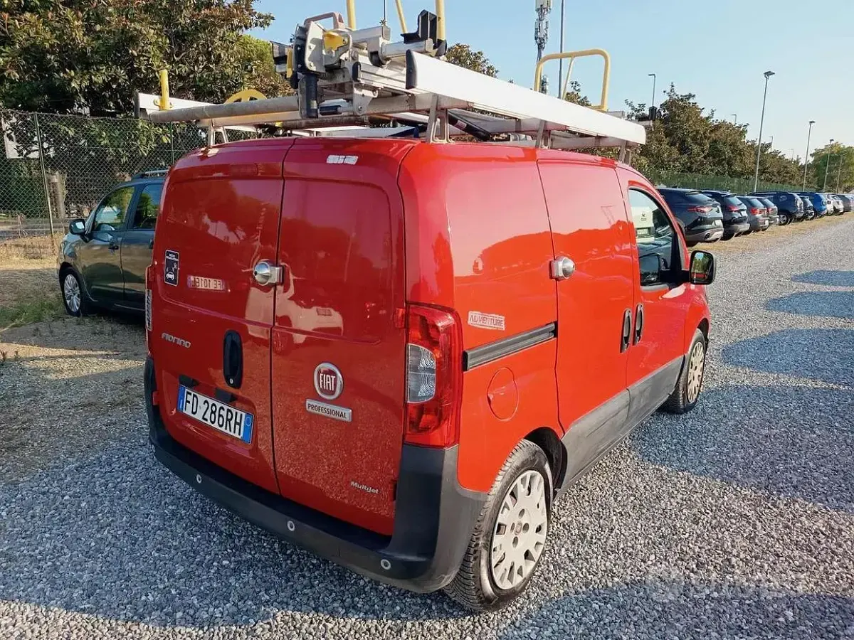 Usata Fiat Fiorino 80 CV (58 kW) 2016 Rosso Monovolume