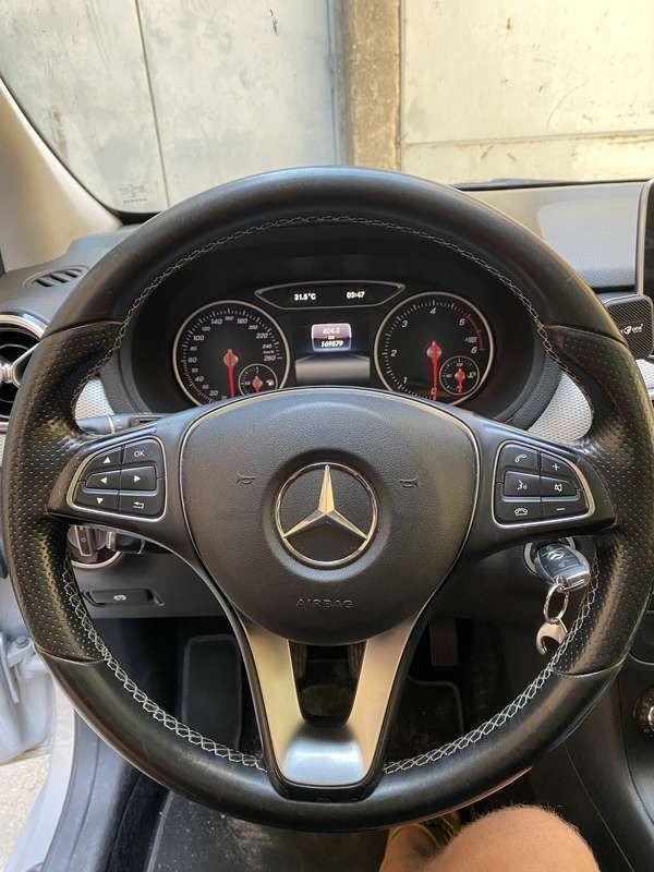 Usata Mercedes B180 Premium 109 CV (80 kW) 2016 Grigio Monovolume