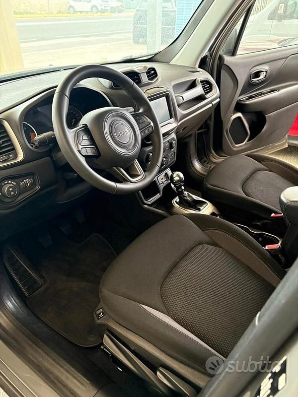 Usata Jeep Renegade Limited 130 CV (95 kW) 2022 Grigio SUV