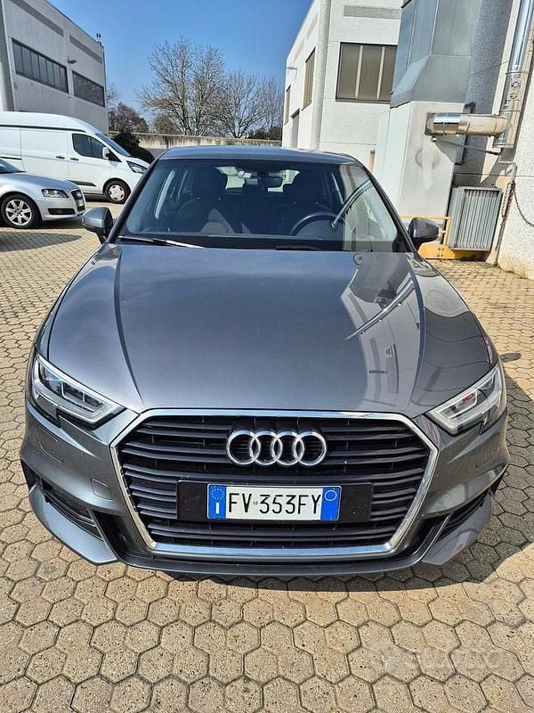 Usata Audi A3 Design 115 CV (84 kW) 2019 Grigio Berlina
