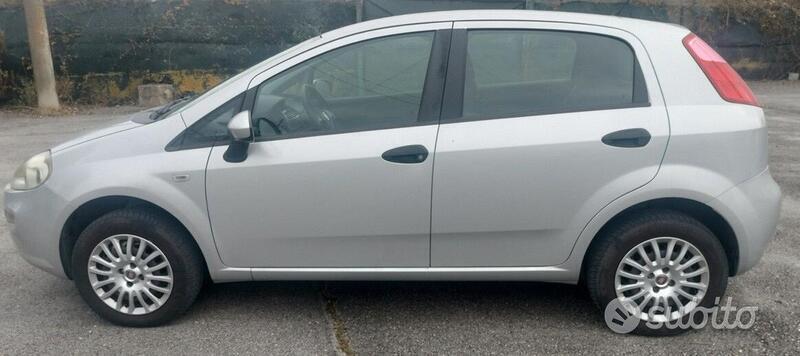 Usato 2014 Fiat Punto 1.4 CNG_Hybrid 77 CV (6.700 €)