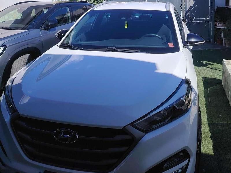Usata Hyundai Tucson GO! 141 CV (103 kW) 2018 Bianco SUV