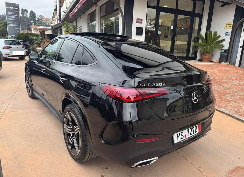 Usata Mercedes GLC220 AMG Line Premium Plus 197 CV (144 kW) 2025 Unilack schwarz Coupé