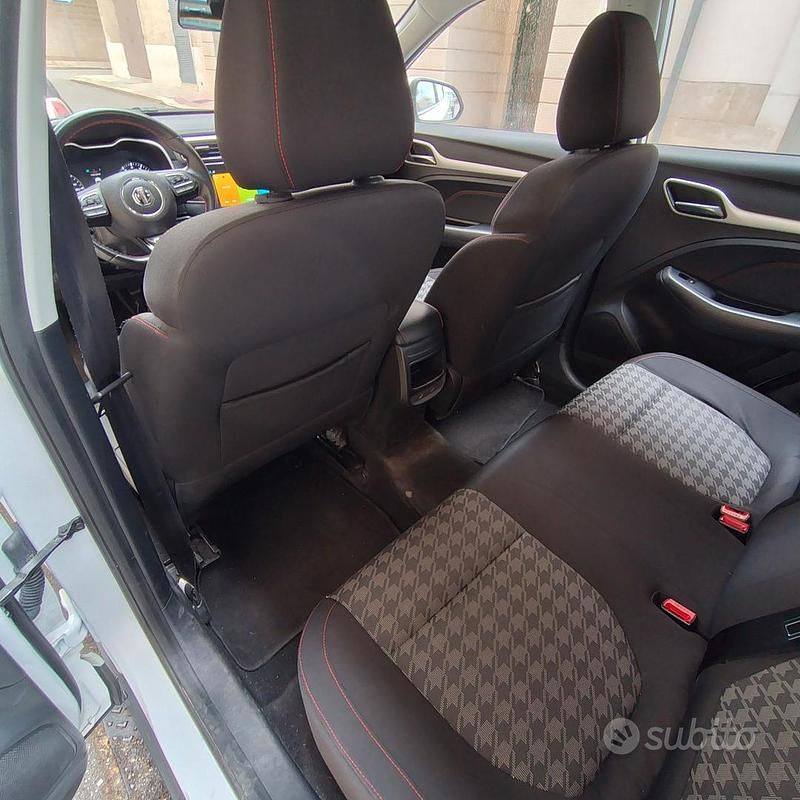 Usata MG ZS Comfort 106 CV (77 kW) 2023 Bianco SUV