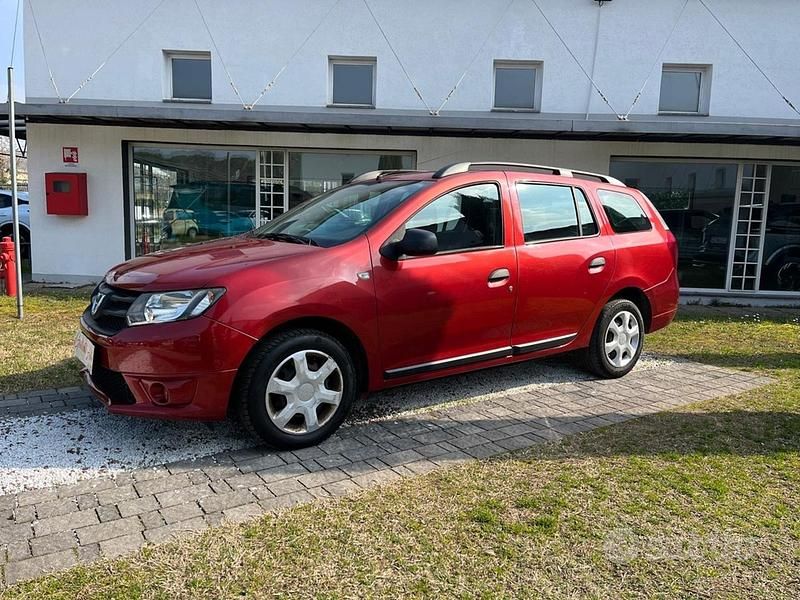 Usata Dacia Logan MCV Ambiance 75 CV (55 kW) 2014 Berlina