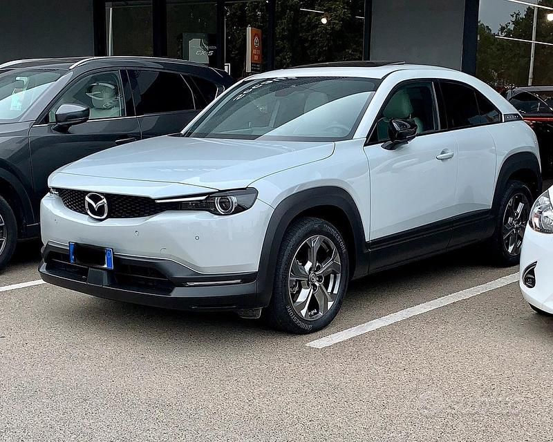 Usata Mazda MX30 Exclusive 80 kW (110 CV) 2020 Bianco SUV