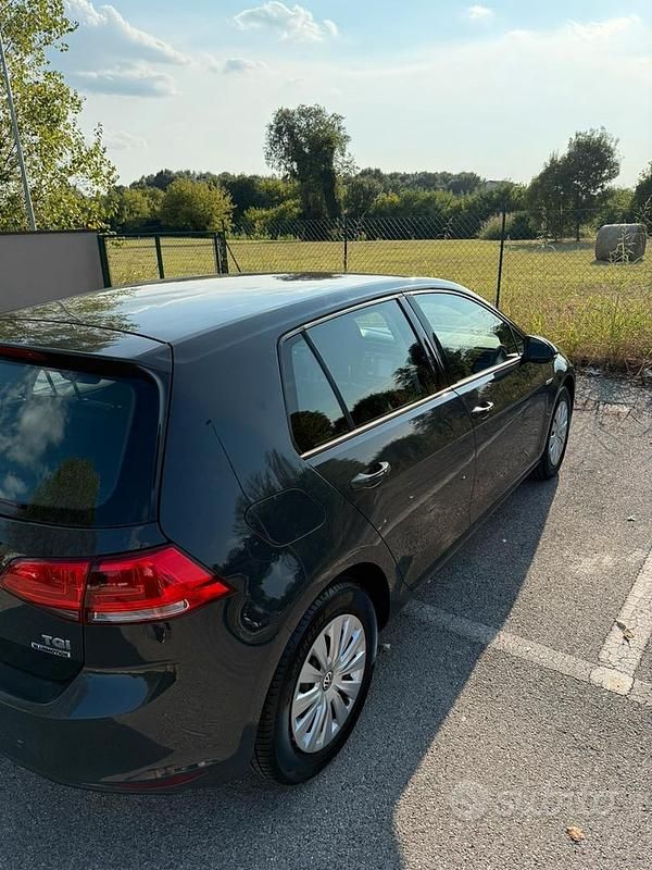 Usata VW Golf VII 110 CV (80 kW) 2015 Grigio Berlina