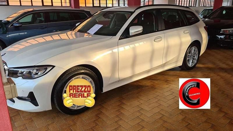 Usata BMW 318 Advantage 150 CV (110 kW) 2020 Mineralweiss metallic Station wagon
