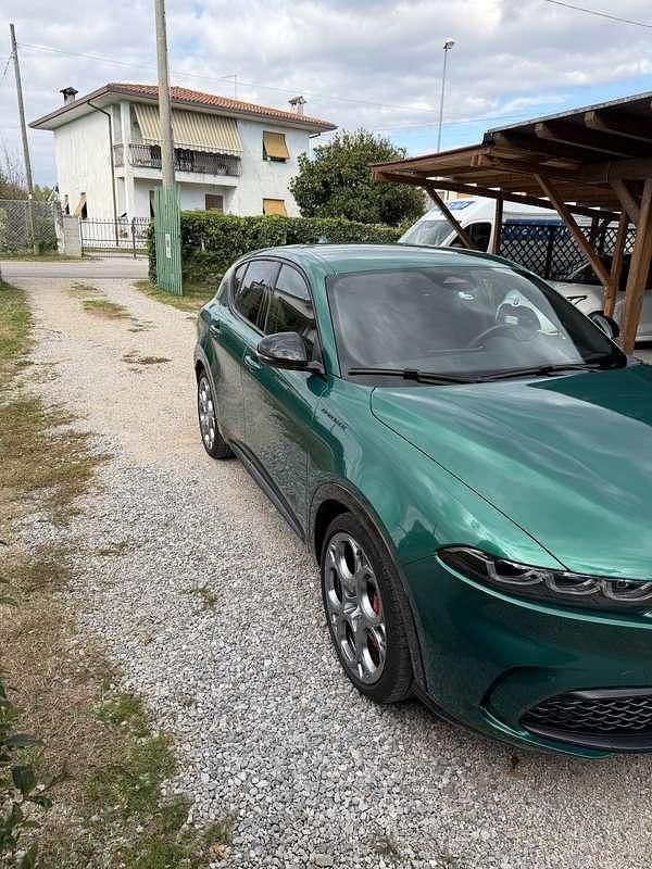 Usata Alfa Romeo Tonale Edizione Speciale 131 CV (96 kW) 2022 Verde SUV