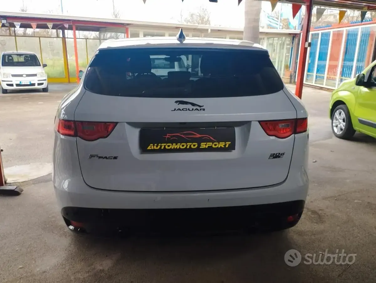 Usata Jaguar F-Pace Pure 300 CV (220 kW) 2019 Bianco SUV