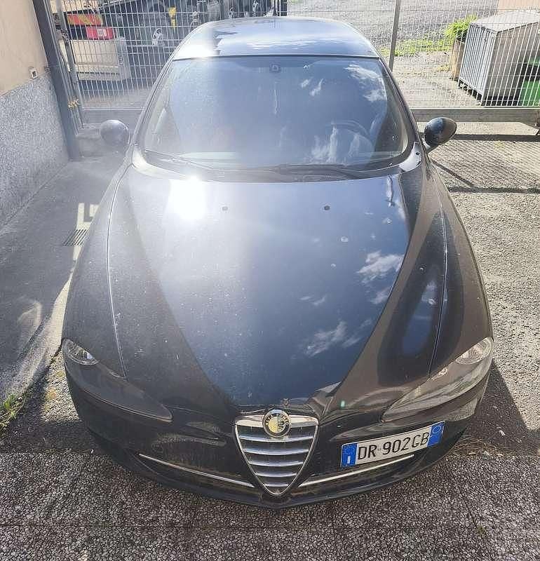 Usata Alfa Romeo 147 Progression 120 CV (88 kW) 2008 Nero Utilitaria