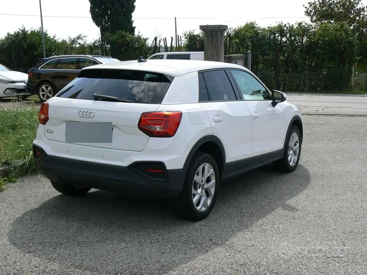 Usata Audi Q2 Business 150 CV (110 kW) 2023 Bianco SUV