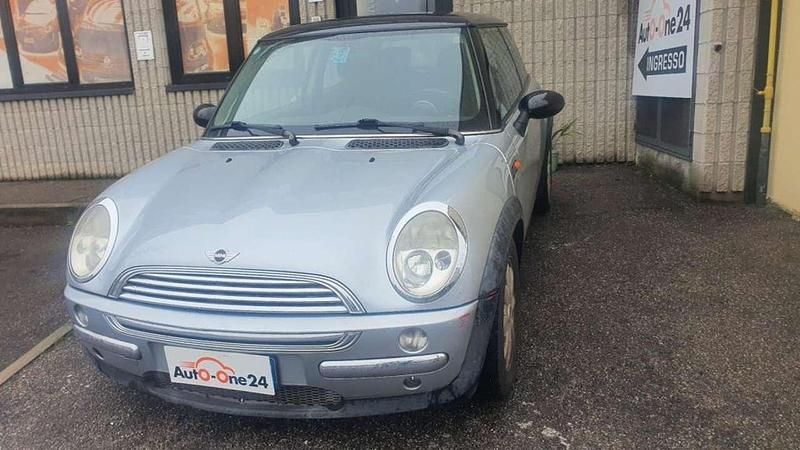 Argento metallizzato Usata 2003 Mini Cooper Utilitaria | 2600 € (Buon prezzo) - Immagine 1/4