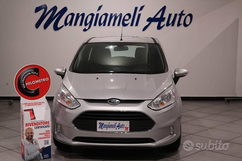Usado Ford B-MAX 75 CV (55 kW) 2017 Gris Monovolumen
