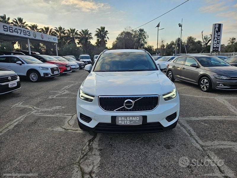 Usata Volvo XC40 Momentum 150 CV (110 kW) 2018 Bianco SUV
