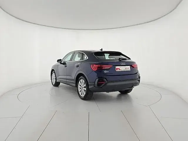 Usata Audi Q3 Sportback Business Plus 150 CV (110 kW) 2023 Blu/azzurro SUV